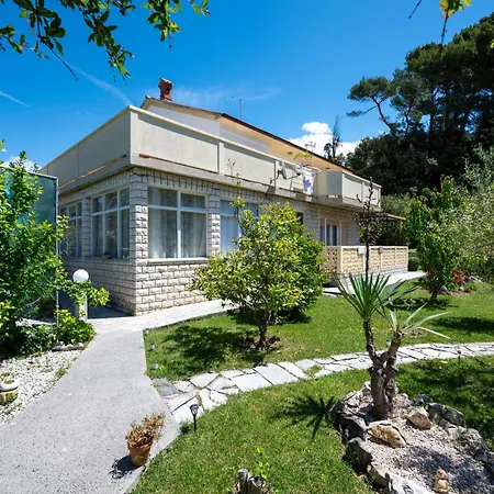 And With Parking Space Palit, Rab - 22221 Affittacamere
