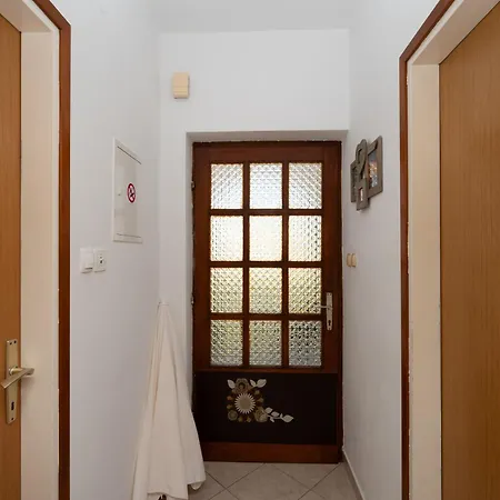 And With Parking Space Palit, Rab - 22221 Affittacamere Rab Town
