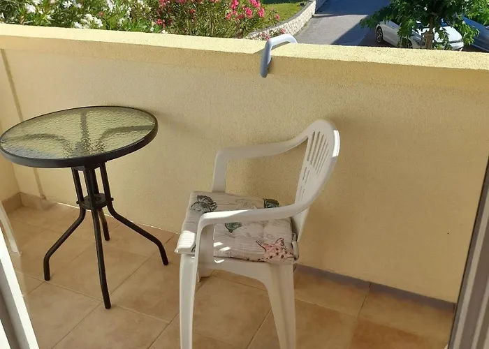 Affittacamere And With Parking Space Palit, Rab - 22221 Rab Town