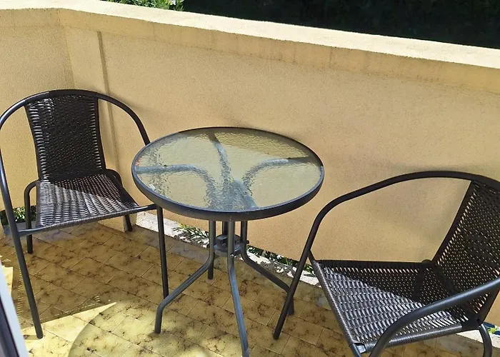 And With Parking Space Palit, Rab - 22221 Affittacamere