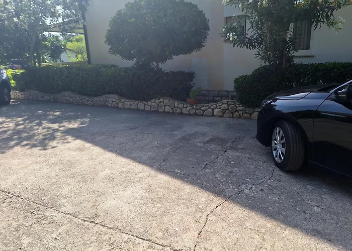 And With Parking Space Palit, Rab - 22221